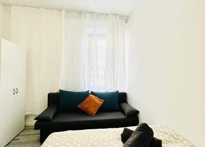 Affordable 4br Shared Apartment, 10 Min To Fac Platz Apartment Vienna