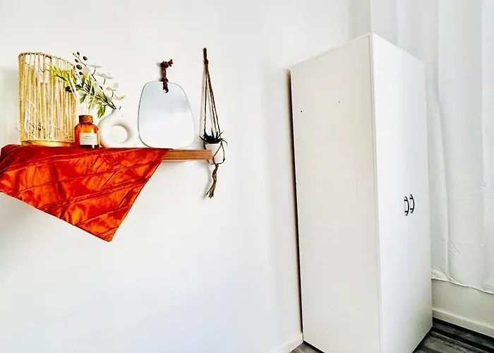 Affordable 4br Shared Apartment, 10 Min To Fac Platz Apartment *