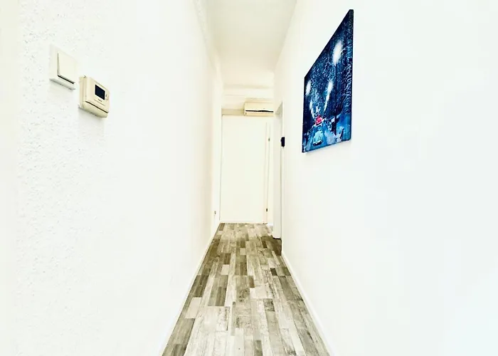 Affordable 4br Shared Apartment, 10 Min To Fac Platz Apartment