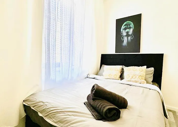 Affordable 4br Shared Apartment, 10 Min To Fac Platz Apartment